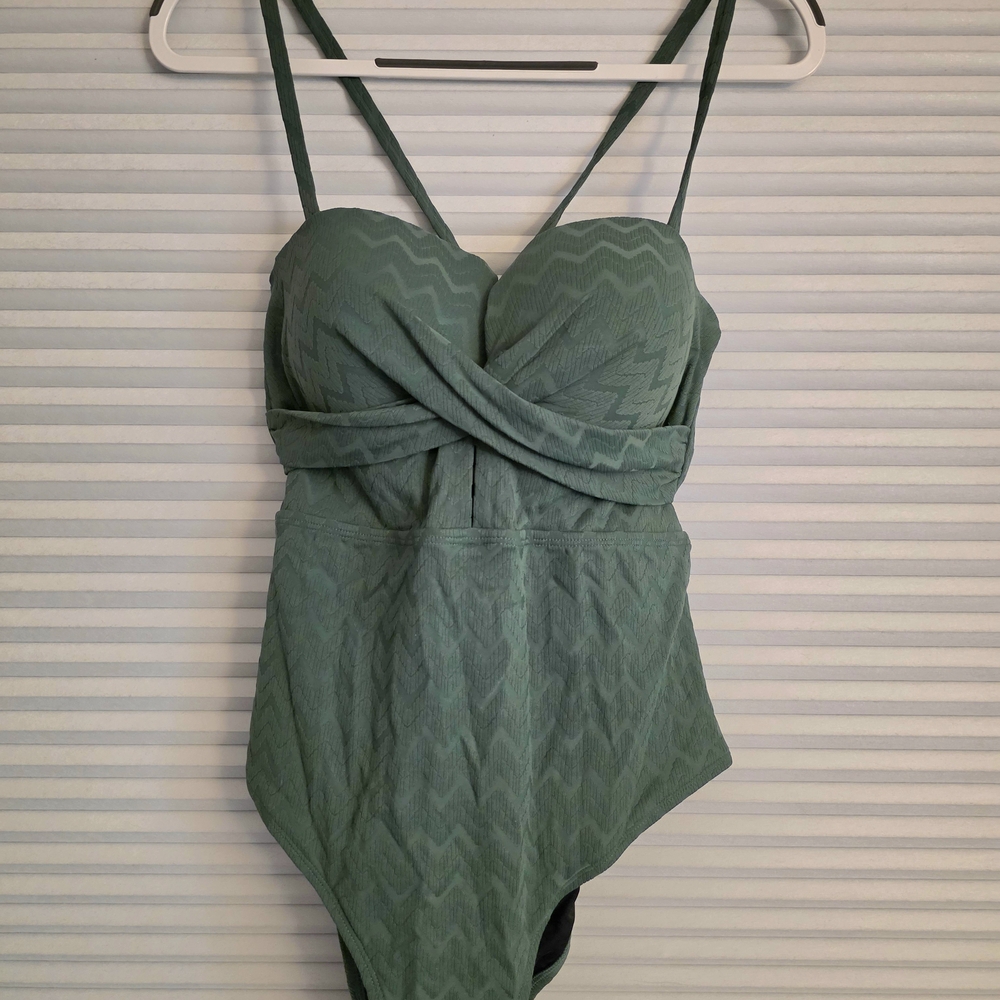 NWT CUPSHE Green One Piece Swimsuit